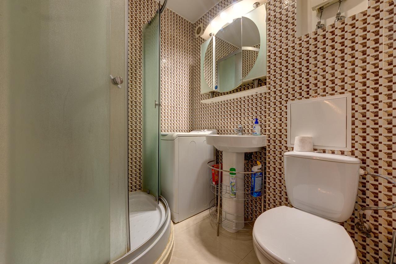 Apartamenty Na Dragomirova 10A Kyjev Exteriér fotografie