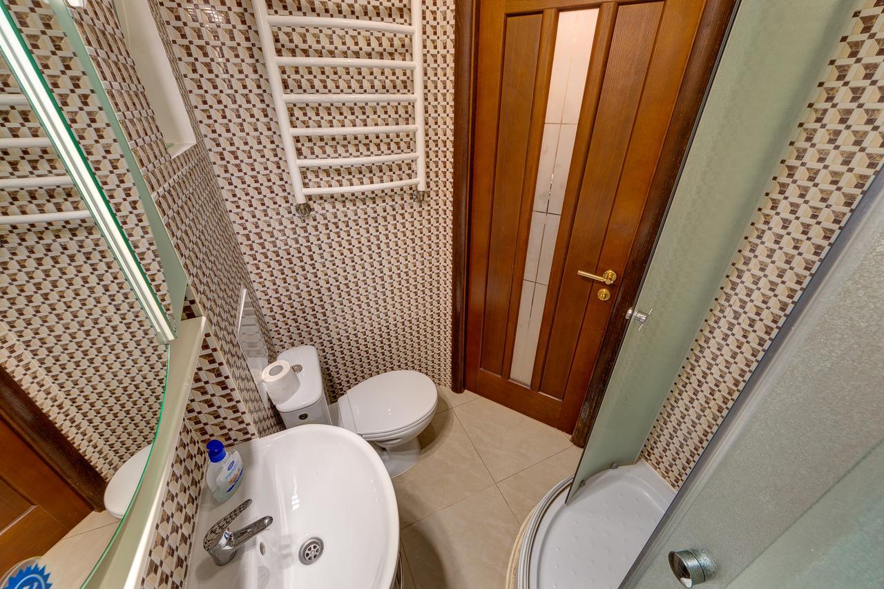 Apartamenty Na Dragomirova 10A Kyjev Exteriér fotografie